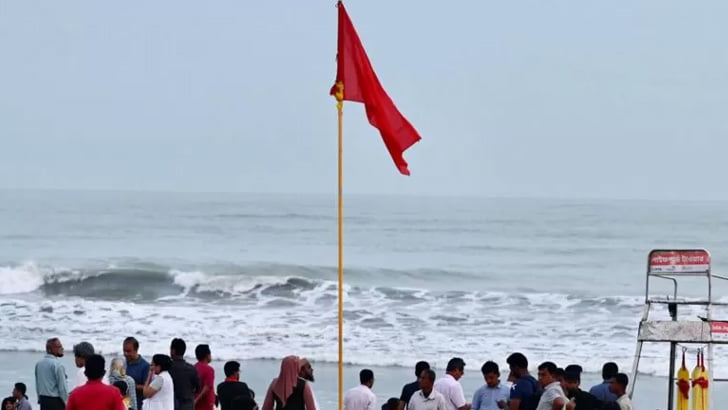 ধেয়ে আসছে ‘রেমাল’, ১০ নম্বর মহাবিপদ সংকেত জারি - the Bengali Times