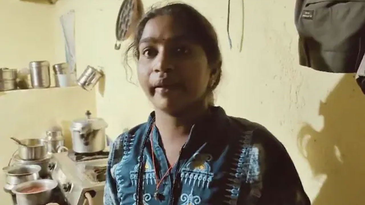 স্বামীর সঙ্গে ঝগড়া করে ছেলেকে কুমির ভর্তি নদীতে ফেলল মা, মিলল লাশ - the Bengali Times স্বামীর সঙ্গে ঝগড়া করে ছেলেকে কুমির ভর্তি নদীতে ফেলল মা, মিলল লাশ - the Bengali Times