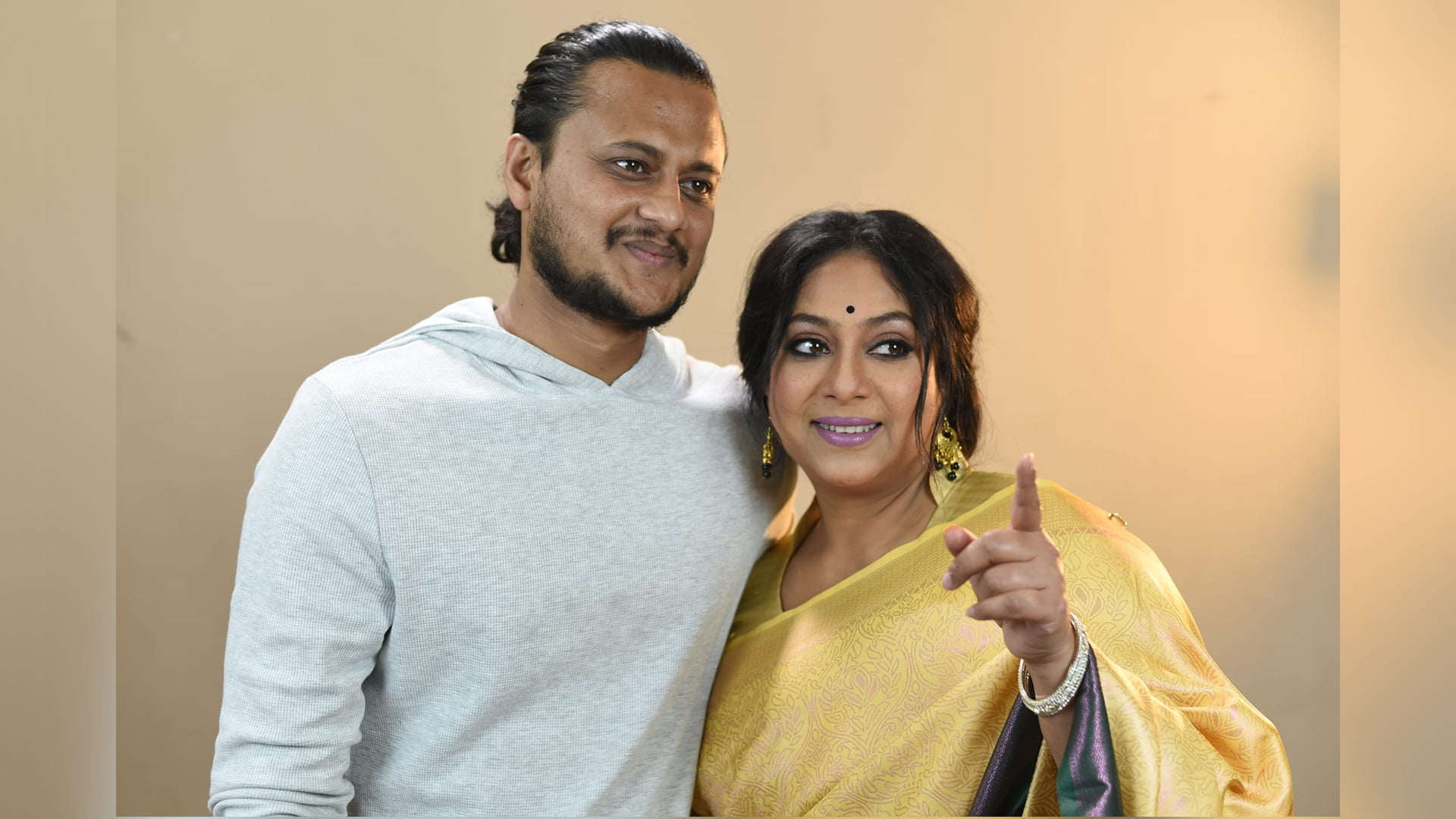 শাবনূরকে নিয়ে গুঞ্জনের জবাব দিলেন পরিচালক - the Bengali Times