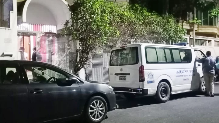রাজধানীতে লিভটুগেদারে থাকা তরুণীর মৃত্যু নিয়ে রহস্য, পুলিশ হেফাজতে দুই যুবক - the Bengali Times রাজধানীতে লিভটুগেদারে থাকা তরুণীর মৃত্যু নিয়ে রহস্য, পুলিশ হেফাজতে দুই যুবক - the Bengali Times