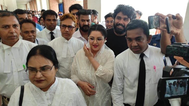 আত্মসমর্পণ করে জামিন পেলেন পরীমনি - the Bengali Times আত্মসমর্পণ করে জামিন পেলেন পরীমনি - the Bengali Times