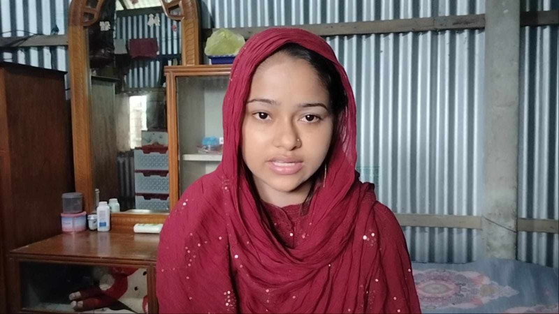 টিকটকে প্রেম, বিয়ের দাবিতে প্রেমিকের বাড়িতে এক সন্তানের মা - the Bengali Times টিকটকে প্রেম, বিয়ের দাবিতে প্রেমিকের বাড়িতে এক সন্তানের মা - the Bengali Times