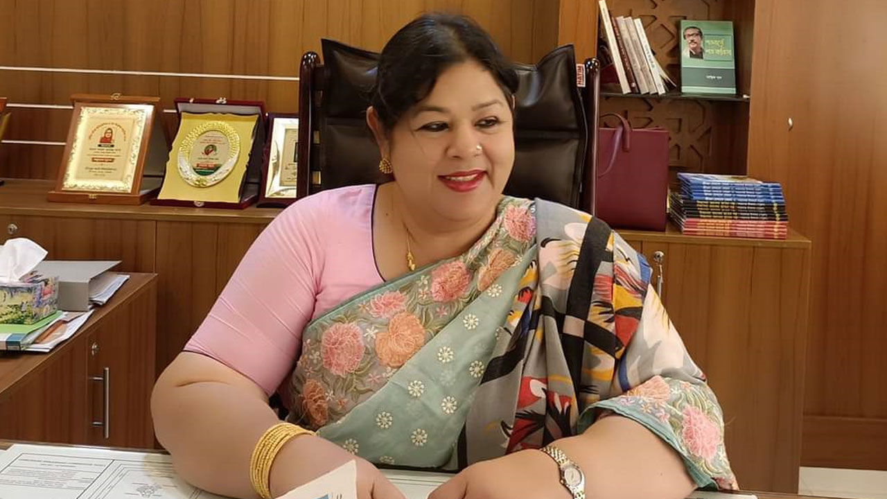 অবশেষে মুখ খুললেন ছাগলকাণ্ডে বিতর্কিত মতিউরের স্ত্রী লাকী - the Bengali Times