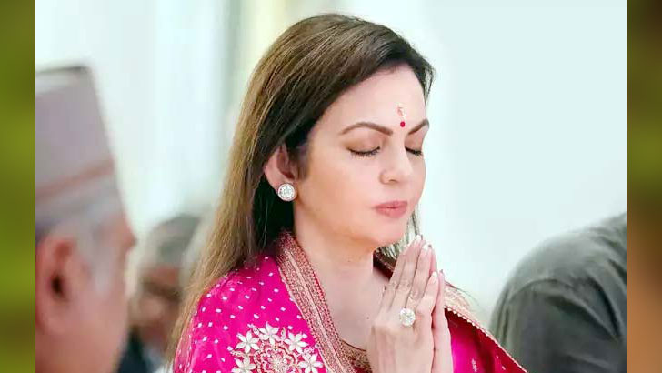 জোড় হাতে ক্ষমা চাইলেন নীতা আম্বানি - the Bengali Times জোড় হাতে ক্ষমা চাইলেন নীতা আম্বানি - the Bengali Times