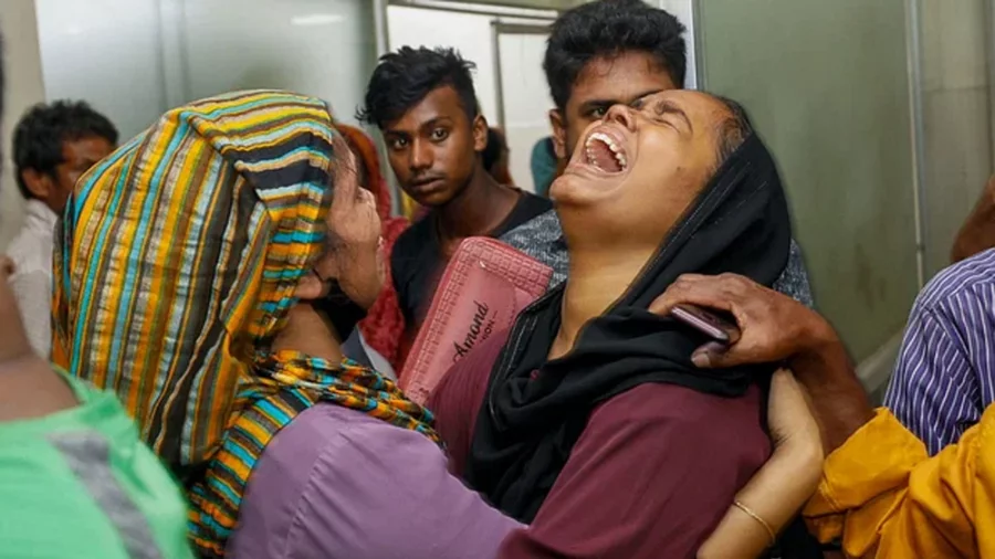 ‘ছবি তুলে কী করবেন, আমার তো সব শেষ হয়ে গেছে’ - the Bengali Times ‘ছবি তুলে কী করবেন, আমার তো সব শেষ হয়ে গেছে’ - the Bengali Times