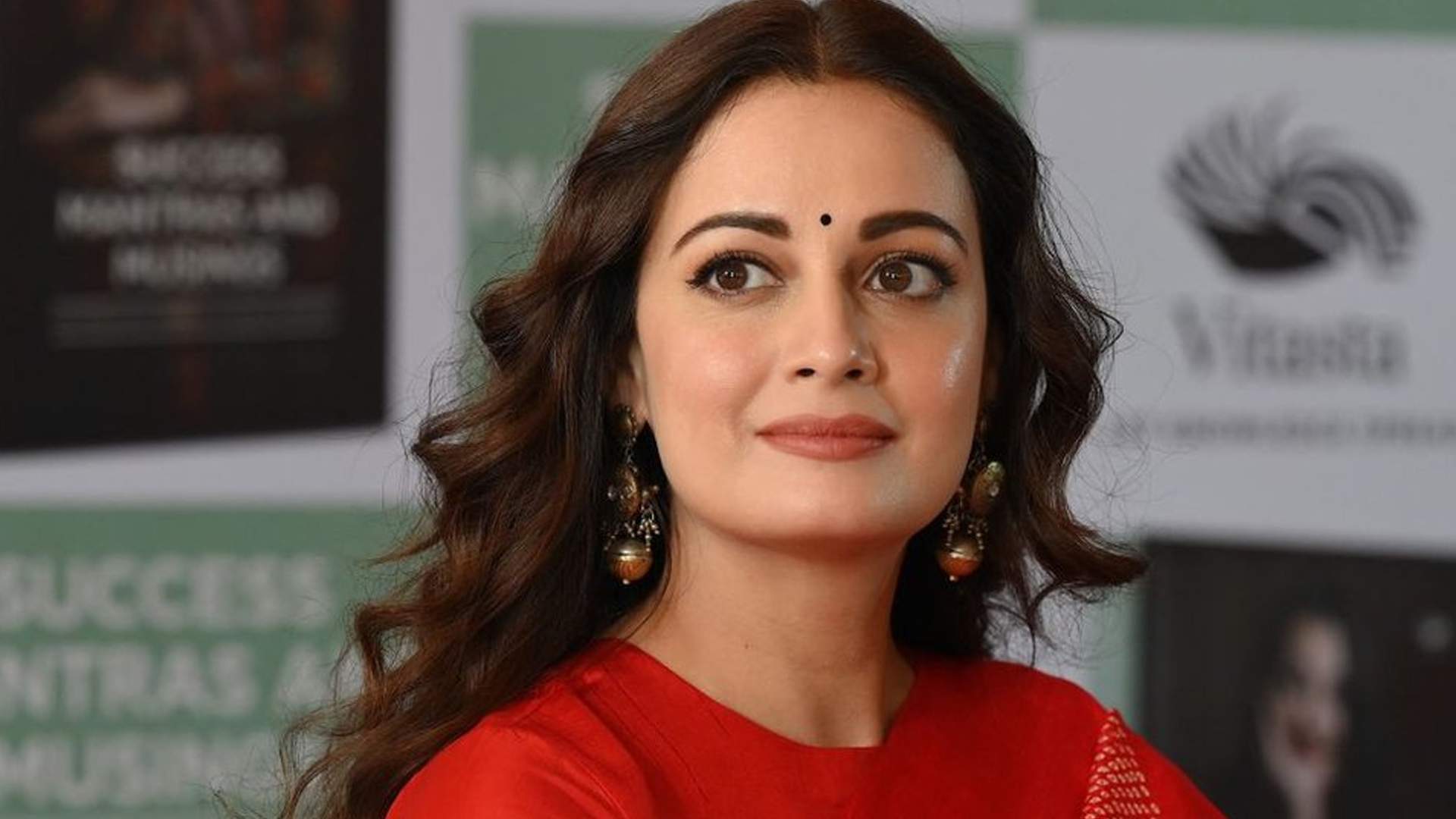 যে কারণে নামের শেষে ‘মুসলিম পদবী’ ব্যবহার করেন দিয়া - the Bengali Times