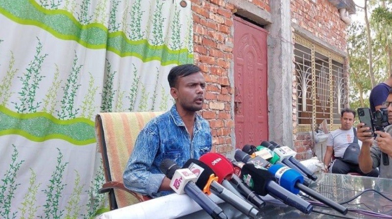 বিয়ের কাগজ দেখাতে পারলে মিথিলাকে স্ত্রী হিসেবে মেনে নেব: হিরো আলম - the Bengali Times