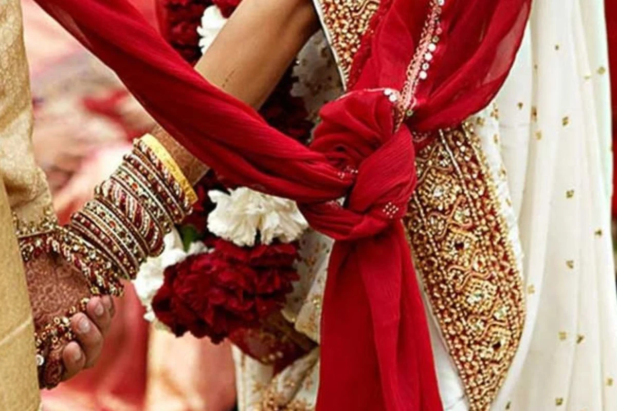 ৫ বিয়ে, ২৫ প্রতারণা: বিয়ে, নেশা, লুট ও পালানো, সিনেমাকেও হার মানাবে - the Bengali Times ৫ বিয়ে, ২৫ প্রতারণা: বিয়ে, নেশা, লুট ও পালানো, সিনেমাকেও হার মানাবে - the Bengali Times