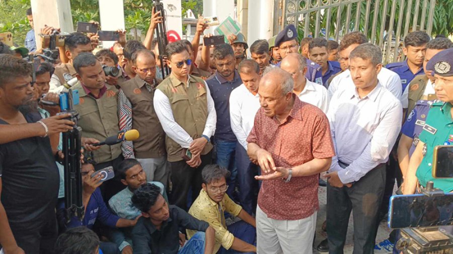 ‘সাবেক রাষ্ট্রপতির দেশত্যাগে জড়িতদের শাস্তি দিতে না পারলে আমি চলে যাবো’ - the Bengali Times ‘সাবেক রাষ্ট্রপতির দেশত্যাগে জড়িতদের শাস্তি দিতে না পারলে আমি চলে যাবো’ - the Bengali Times
