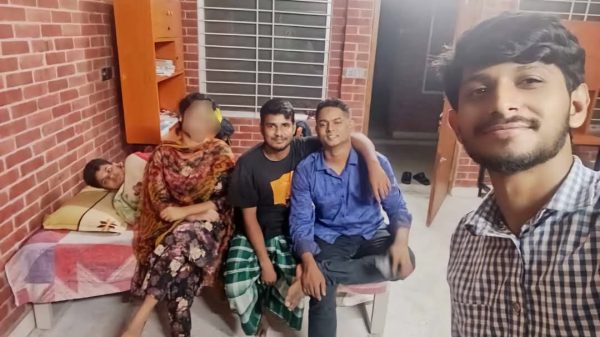 জাবির ছাত্র হলে ছাত্রী প্রবেশের ছবি ভাইরাল, তদন্ত কমিটি গঠন - the Bengali Times জাবির ছাত্র হলে ছাত্রী প্রবেশের ছবি ভাইরাল, তদন্ত কমিটি গঠন - the Bengali Times