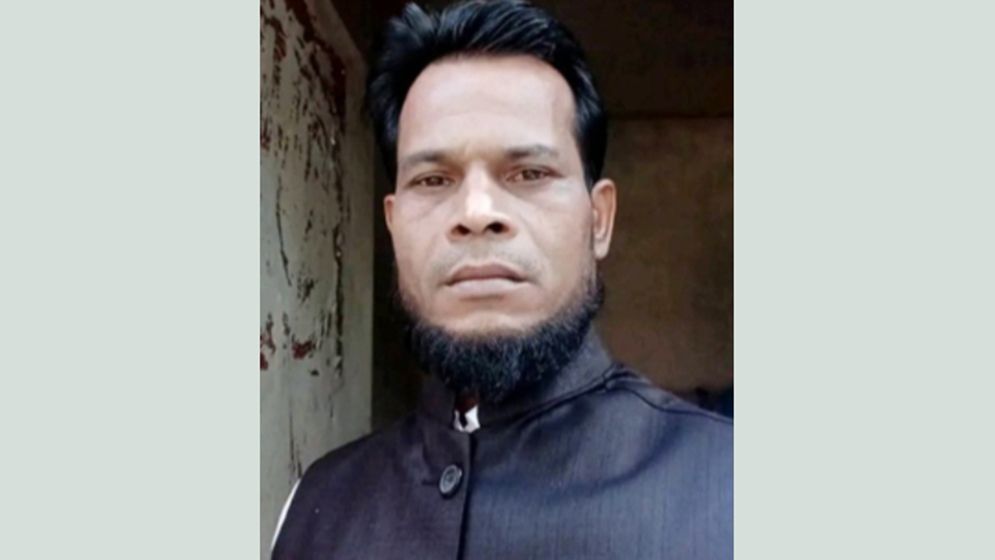 প্রবাসীর স্ত্রীর ঘরে হাতেনাতে ধরা খেলেন ইউনিয়ন যুবলীগ সভাপতি - the Bengali Times প্রবাসীর স্ত্রীর ঘরে হাতেনাতে ধরা খেলেন ইউনিয়ন যুবলীগ সভাপতি - the Bengali Times