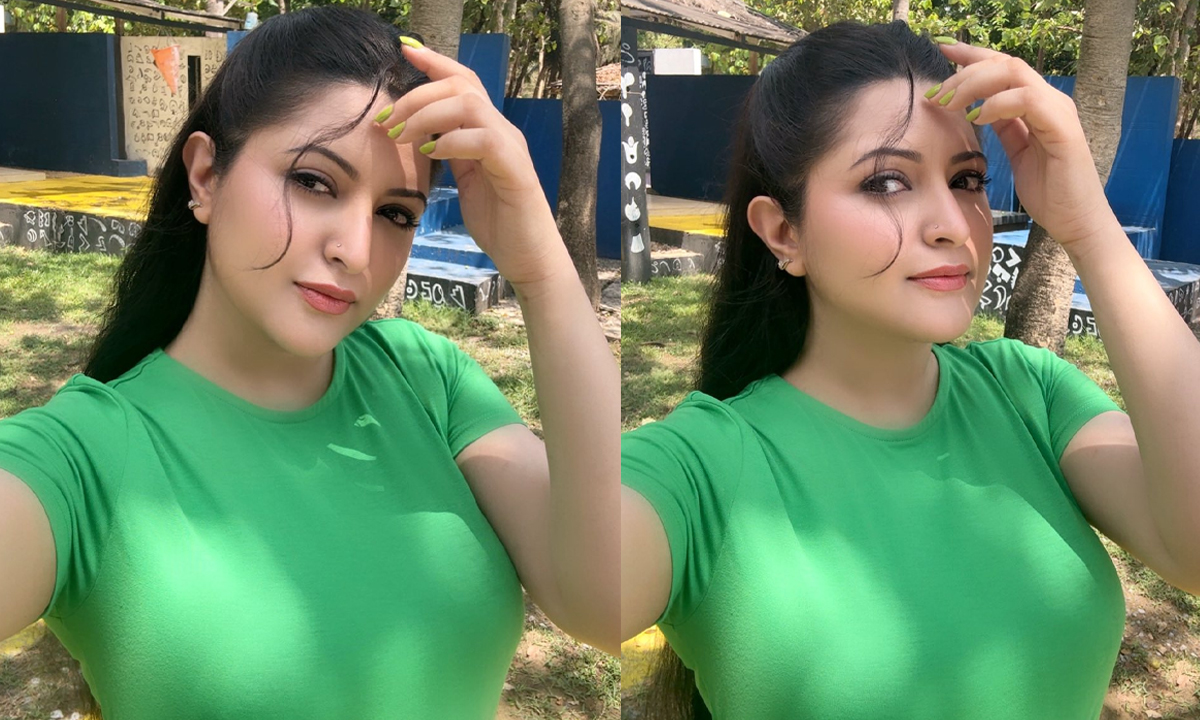 ’বলেছিলাম না! ওই বাক্সের মধ্যে জলজ্যান্ত আস্ত একটা পরী আছে। দেখো’ - the Bengali Times ’বলেছিলাম না! ওই বাক্সের মধ্যে জলজ্যান্ত আস্ত একটা পরী আছে। দেখো’ - the Bengali Times