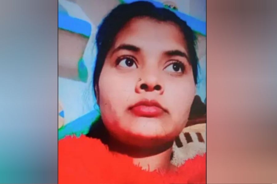প্রেমিকাকে স্ক্রু ড্রাইভার দিয়ে খুচিয়ে হত্যা, খুনিকে ধরিয়ে দিল মিসড কল - the Bengali Times