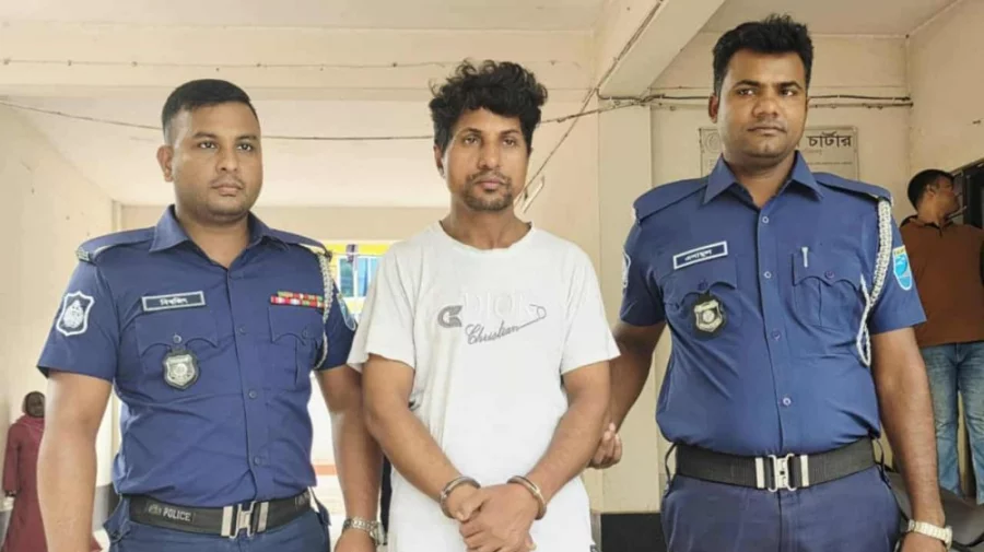 চার স্কুলছাত্রীকে ধর্ষণের অভিযোগে শিক্ষক গ্রেপ্তার, বাসা থেকে উদ্ধার ৩ ছাত্রী - the Bengali Times চার স্কুলছাত্রীকে ধর্ষণের অভিযোগে শিক্ষক গ্রেপ্তার, বাসা থেকে উদ্ধার ৩ ছাত্রী - the Bengali Times
