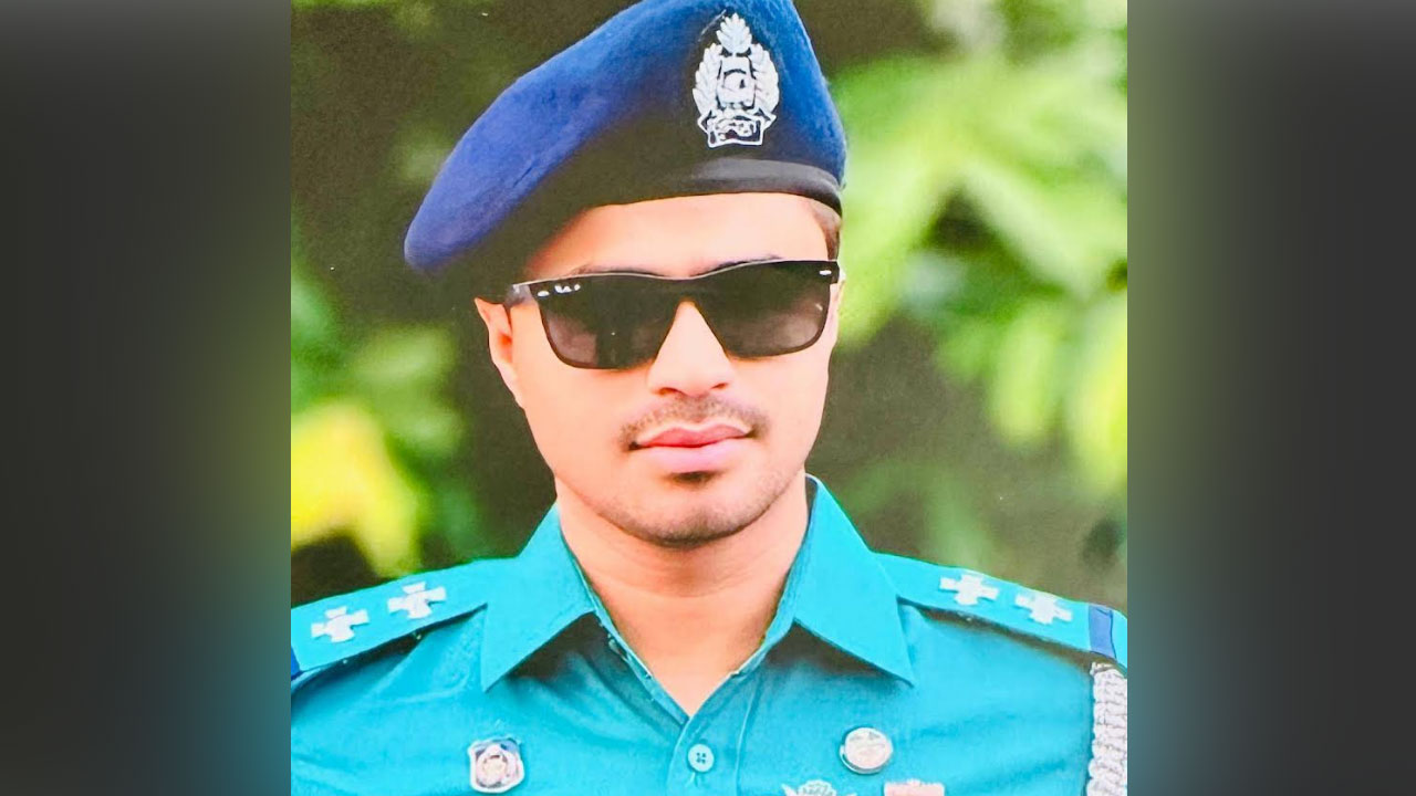 অন্যের স্ত্রী নিয়ে ঘুরতে গিয়ে এসআই ক্লোজড - the Bengali Times অন্যের স্ত্রী নিয়ে ঘুরতে গিয়ে এসআই ক্লোজড - the Bengali Times