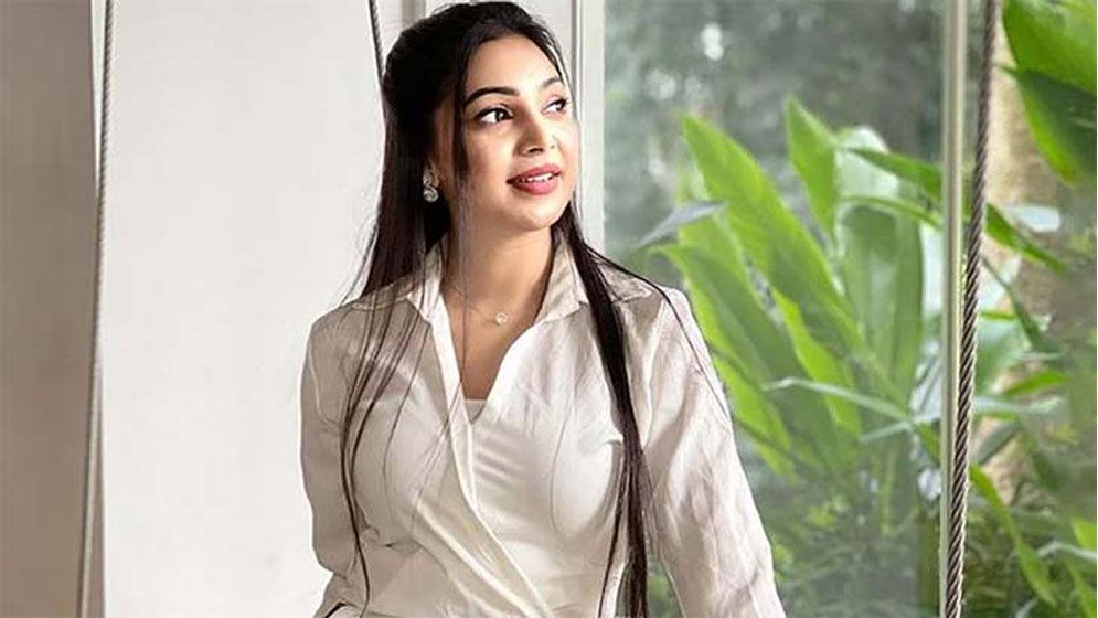 ‘আপনি করলে আপনকীয়া আর আমি করলে পরকীয়া!’ - the Bengali Times ‘আপনি করলে আপনকীয়া আর আমি করলে পরকীয়া!’ - the Bengali Times