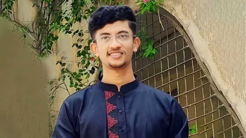 ‘আমি গরিবের ছেলে, আমি টাকার লোভ সামলাতে পারিনি’ - the Bengali Times ‘আমি গরিবের ছেলে, আমি টাকার লোভ সামলাতে পারিনি’ - the Bengali Times