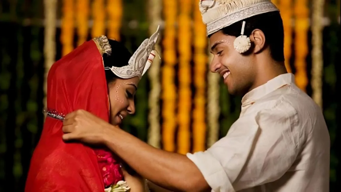 নিজে দাঁড়িয়ে থেকে স্ত্রীকে তার প্রেমিকের সঙ্গে বিয়ে দিলেন স্বামী - the Bengali Times নিজে দাঁড়িয়ে থেকে স্ত্রীকে তার প্রেমিকের সঙ্গে বিয়ে দিলেন স্বামী - the Bengali Times