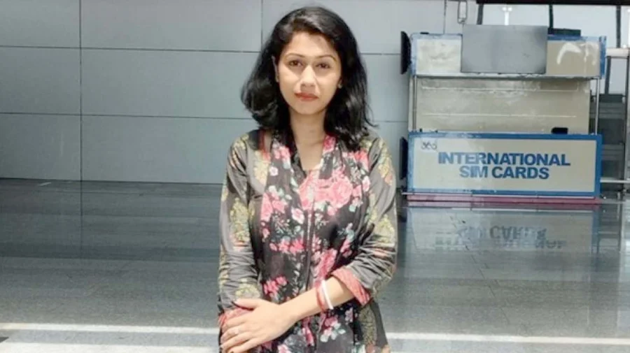 পার্লারের ওয়াশরুমে তরুণীর মরদেহ, চিরকুটে হতাশার বার্তা - the Bengali Times পার্লারের ওয়াশরুমে তরুণীর মরদেহ, চিরকুটে হতাশার বার্তা - the Bengali Times