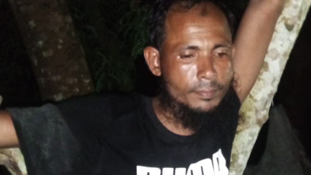 বিধবার সঙ্গে আপত্তিকর অবস্থায় জামায়াত নেতা ধরা, অতঃপর… - the Bengali Times বিধবার সঙ্গে আপত্তিকর অবস্থায় জামায়াত নেতা ধরা, অতঃপর… - the Bengali Times