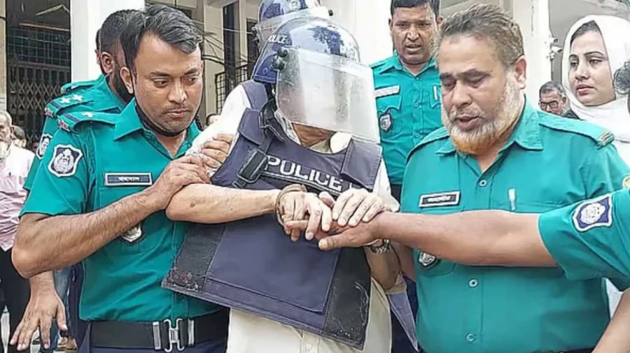 ‘এই তুমি সামনে যাও, বেশি লাফাচ্ছ’, পুলিশ সদস্যকে কামরুল ইসলাম - the Bengali Times ‘এই তুমি সামনে যাও, বেশি লাফাচ্ছ’, পুলিশ সদস্যকে কামরুল ইসলাম - the Bengali Times