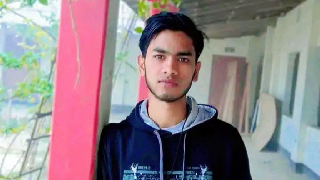‘মেডিকেলে চান্স না পেয়ে’ ৩৩ হাজার ভোল্ট বিদ্যুতের তারে শুয়ে শিক্ষার্থীর আত্মহত্যা, দাবি স্বজনদের - the Bengali Times ‘মেডিকেলে চান্স না পেয়ে’ ৩৩ হাজার ভোল্ট বিদ্যুতের তারে শুয়ে শিক্ষার্থীর আত্মহত্যা, দাবি স্বজনদের - the Bengali Times