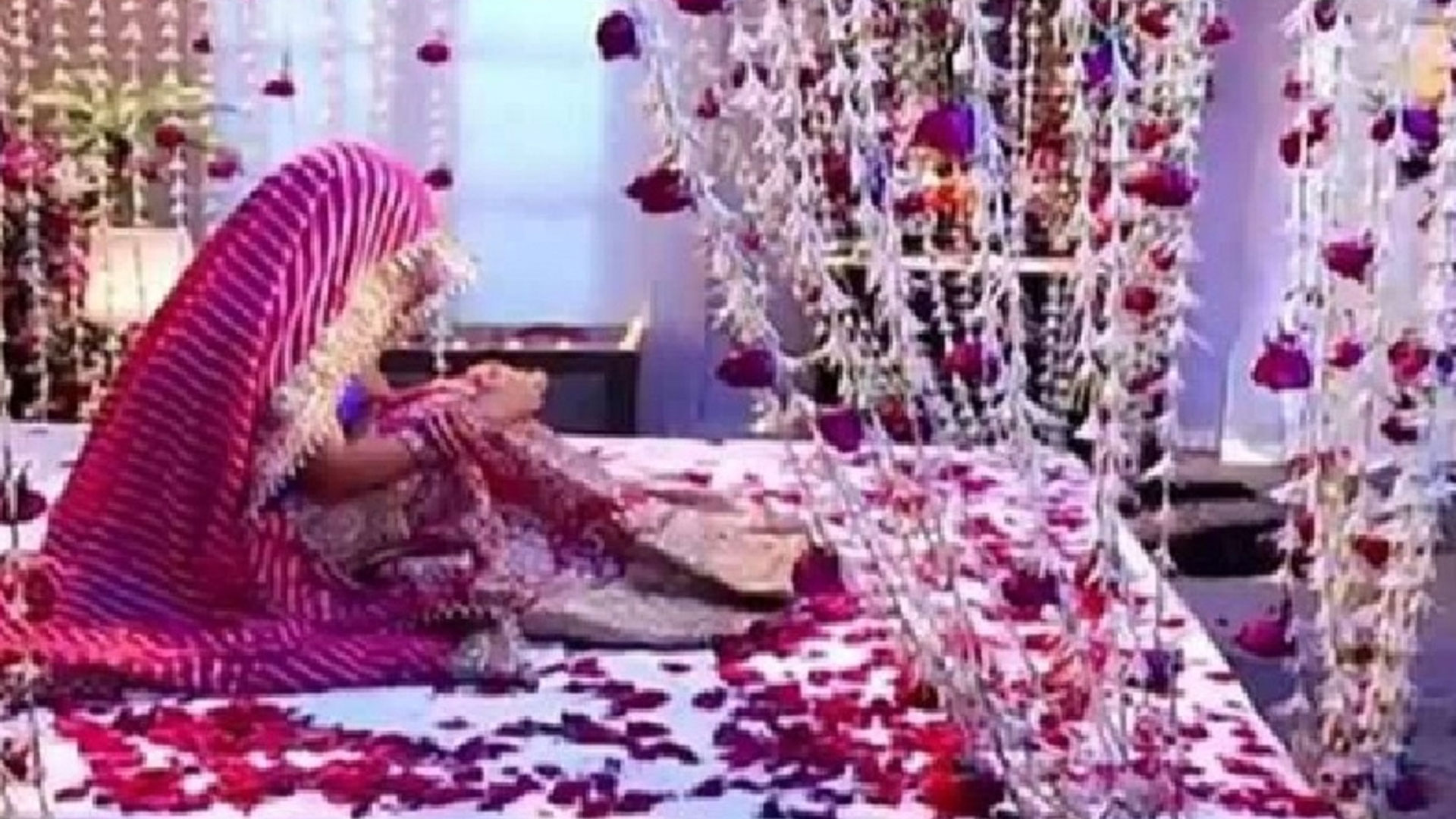 ‘বাসররাতে মুখ ধোয়ার পর নববধূকে চেনা যাচ্ছে না’, কনে ফেরত, বর কারাগারে - the Bengali Times ‘বাসররাতে মুখ ধোয়ার পর নববধূকে চেনা যাচ্ছে না’, কনে ফেরত, বর কারাগারে - the Bengali Times