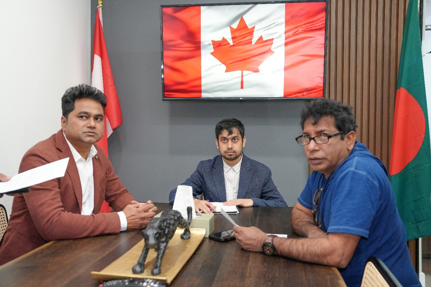 টরন্টোতে ৩১ জানুয়ারি চক্র নাটকের প্রিমিয়ার - the Bengali Times টরন্টোতে ৩১ জানুয়ারি চক্র নাটকের প্রিমিয়ার - the Bengali Times