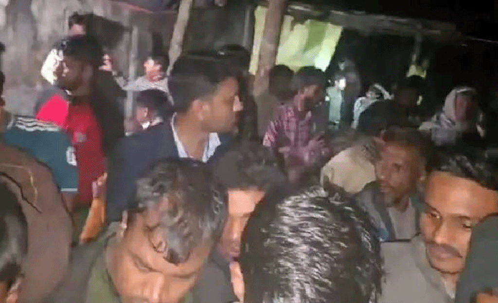 ভোট দেওয়ায় স্ত্রীকে তালাক দিলেন স্বেচ্ছাসেবক লীগ নেতা - the Bengali Times