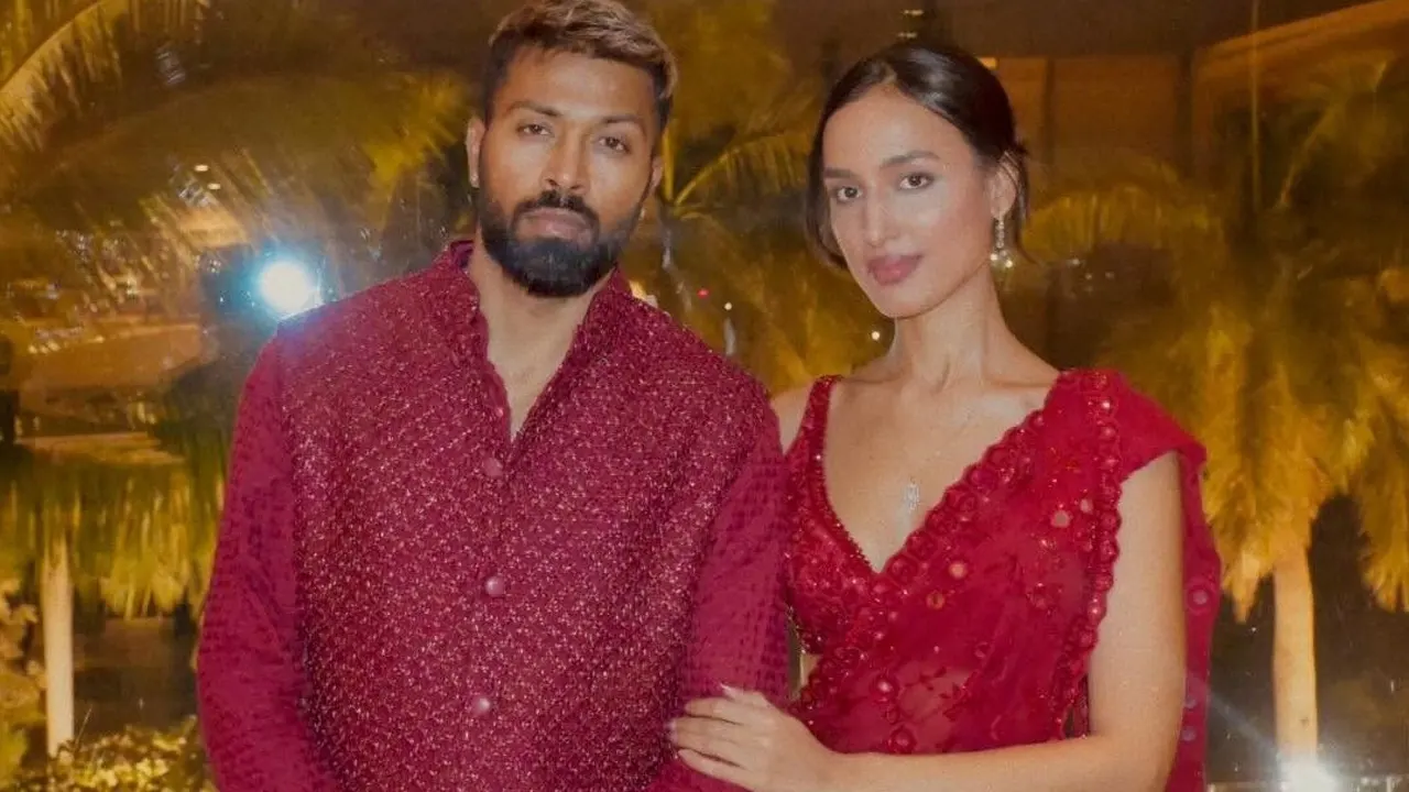 পাকিস্তান ম্যাচের আগে বান্ধবীর সঙ্গে একান্তে টিম হোটেলে হার্দিক, নেট দুনিয়ায় তোলপাড়! - the Bengali Times পাকিস্তান ম্যাচের আগে বান্ধবীর সঙ্গে একান্তে টিম হোটেলে হার্দিক, নেট দুনিয়ায় তোলপাড়! - the Bengali Times