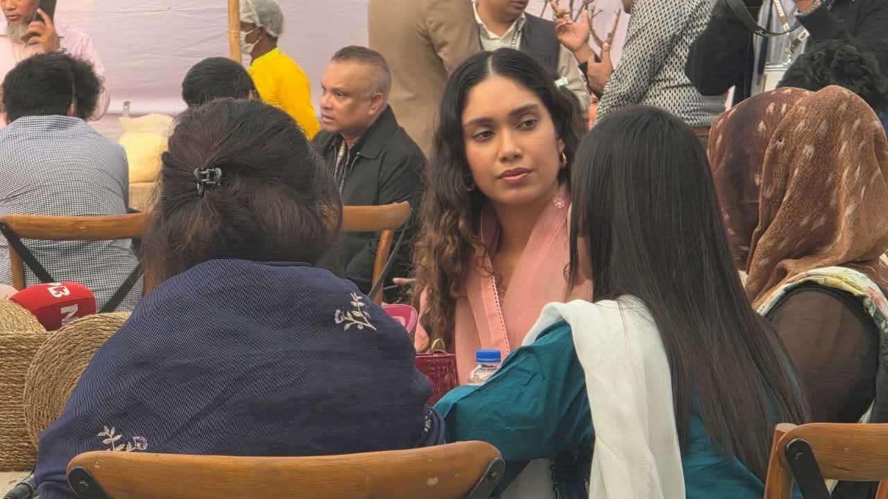 তরুণ ভোটারদের সঙ্গে জাইমা রহমানের ব্যতিক্রমী আড্ডা - the Bengali Times তরুণ ভোটারদের সঙ্গে জাইমা রহমানের ব্যতিক্রমী আড্ডা - the Bengali Times