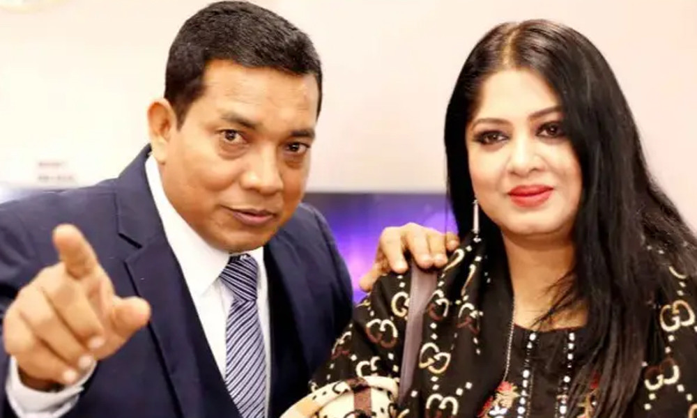 এক আমেরিকান মৌসুমীকে দেখে ১০ মিনিট দাঁড়িয়ে ছিলেন : হাসান জাহাঙ্গীর - the Bengali Times এক আমেরিকান মৌসুমীকে দেখে ১০ মিনিট দাঁড়িয়ে ছিলেন : হাসান জাহাঙ্গীর - the Bengali Times