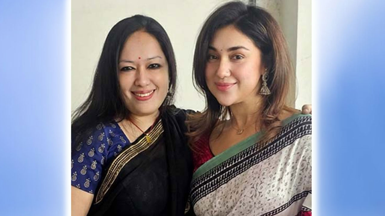 রুমিন ফারহানার সঙ্গে ছবি দিয়ে যা লিখলেন অপু বিশ্বাস - the Bengali Times রুমিন ফারহানার সঙ্গে ছবি দিয়ে যা লিখলেন অপু বিশ্বাস - the Bengali Times