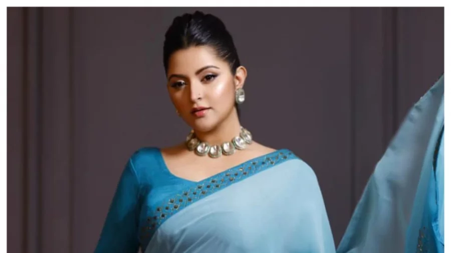 সানি লিওনের সঙ্গে তুলনা, ক্ষেপে বোম পরীমনি - the Bengali Times