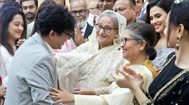 ‘চঞ্চল তখন গুলশানে মস্তানি করতো, আমাদের ফাঁসি চাইতো’ - the Bengali Times ‘চঞ্চল তখন গুলশানে মস্তানি করতো, আমাদের ফাঁসি চাইতো’ - the Bengali Times
