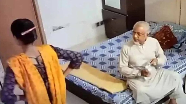 একের পর এক ভিডিও ফাঁসে চাপে এমপি নজরুল - the Bengali Times একের পর এক ভিডিও ফাঁসে চাপে এমপি নজরুল - the Bengali Times