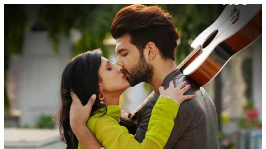 প্রকাশ্যে জোর করে চুমুর অভিযোগ, করণ কুন্দ্রাকে নিয়ে নতুন বিতর্ক - the Bengali Times