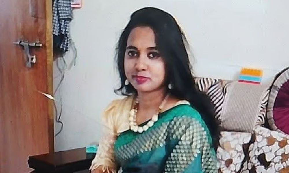 টিউশনি শেষে ফেরার পথে শিক্ষিকাকে কুপিয়ে জখম, গ্রেপ্তার ছাত্রীর মা - the Bengali Times টিউশনি শেষে ফেরার পথে শিক্ষিকাকে কুপিয়ে জখম, গ্রেপ্তার ছাত্রীর মা - the Bengali Times