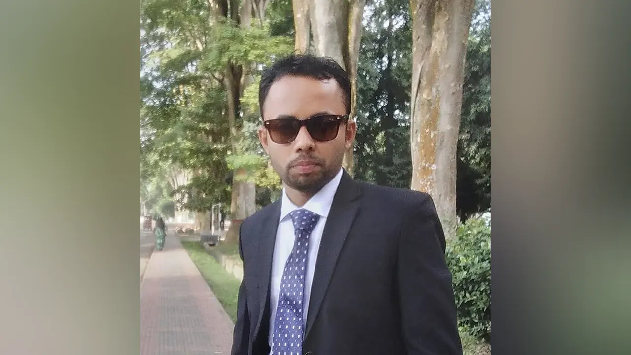 প্রেমের প্রস্তাব প্রত্যাখ্যান, রাবি ছাত্রদল কর্মীর বিরুদ্ধে হুমকি ও হয়রানির অভিযোগ - the Bengali Times