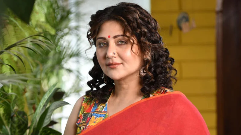 নতুন প্রেমের গুঞ্জনে স্বস্তিকা মুখার্জি - the Bengali Times