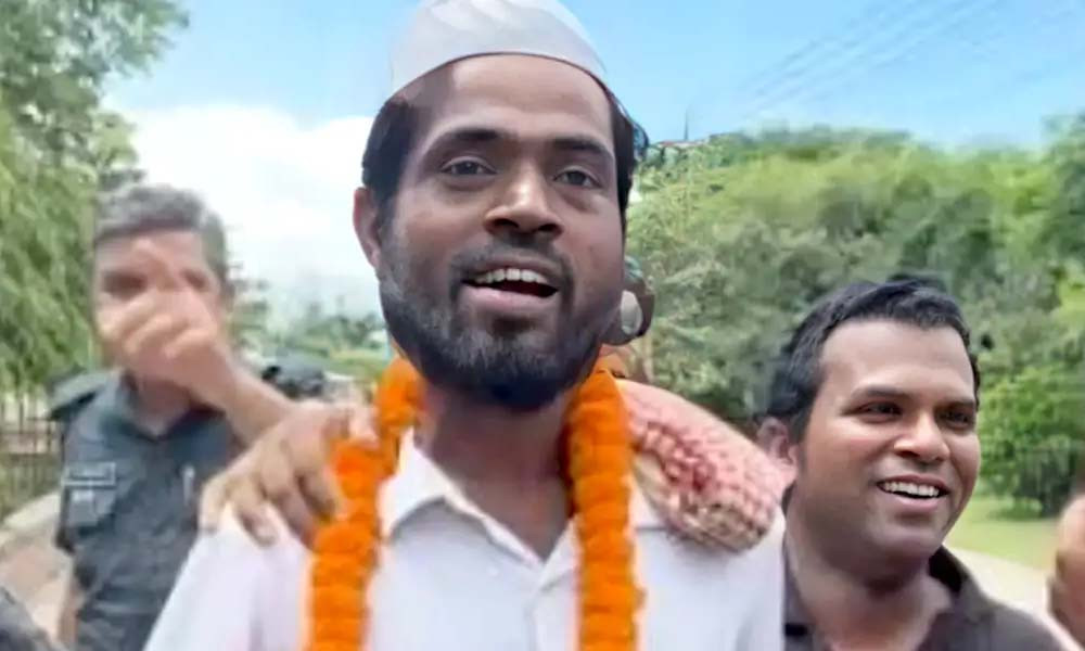 ‘ঢাকার ফুটপাতে একটা দোকান থাকলে মিজানেরটাও থাকতে হবে’ - the Bengali Times ‘ঢাকার ফুটপাতে একটা দোকান থাকলে মিজানেরটাও থাকতে হবে’ - the Bengali Times