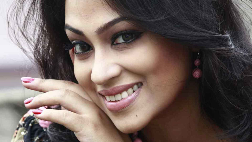 সব পাপ ধুয়েমুছে আল্লাহর নাম নিয়ে মরতে চাই: পপি - the Bengali Times সব পাপ ধুয়েমুছে আল্লাহর নাম নিয়ে মরতে চাই: পপি - the Bengali Times
