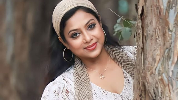 রিজভীর সঙ্গে প্রেম-বিয়ের দাবি উড়িয়ে দিলেন শাবনূর - the Bengali Times
