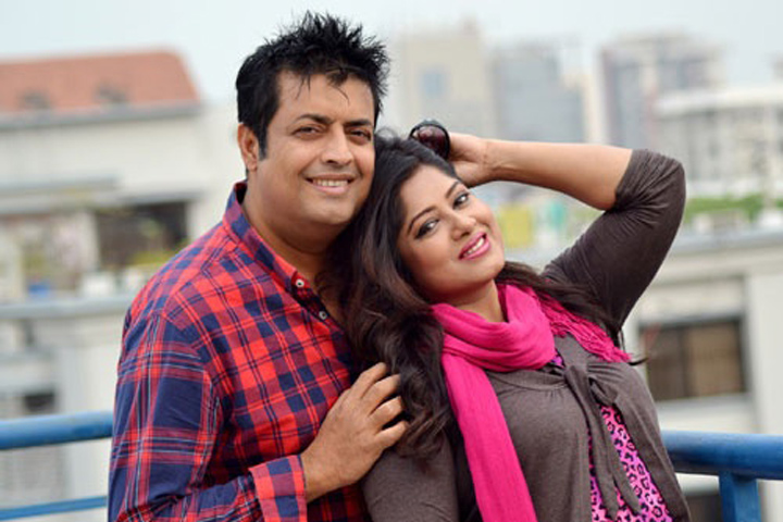 ৩১ বছর আগে তোমাকে ঘরে তুলেছিলাম: মৌসুমীকে ওমর সানী - the Bengali Times ৩১ বছর আগে তোমাকে ঘরে তুলেছিলাম: মৌসুমীকে ওমর সানী - the Bengali Times