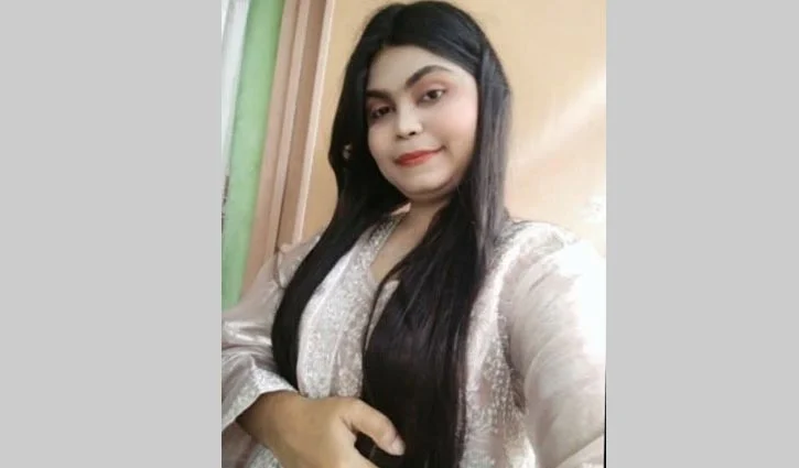 ফ্যামিলি কার্ড দেওয়ার নামে টাকা নেওয়ার অভিযোগ, এনসিপি নেত্রী আটক - the Bengali Times ফ্যামিলি কার্ড দেওয়ার নামে টাকা নেওয়ার অভিযোগ, এনসিপি নেত্রী আটক - the Bengali Times