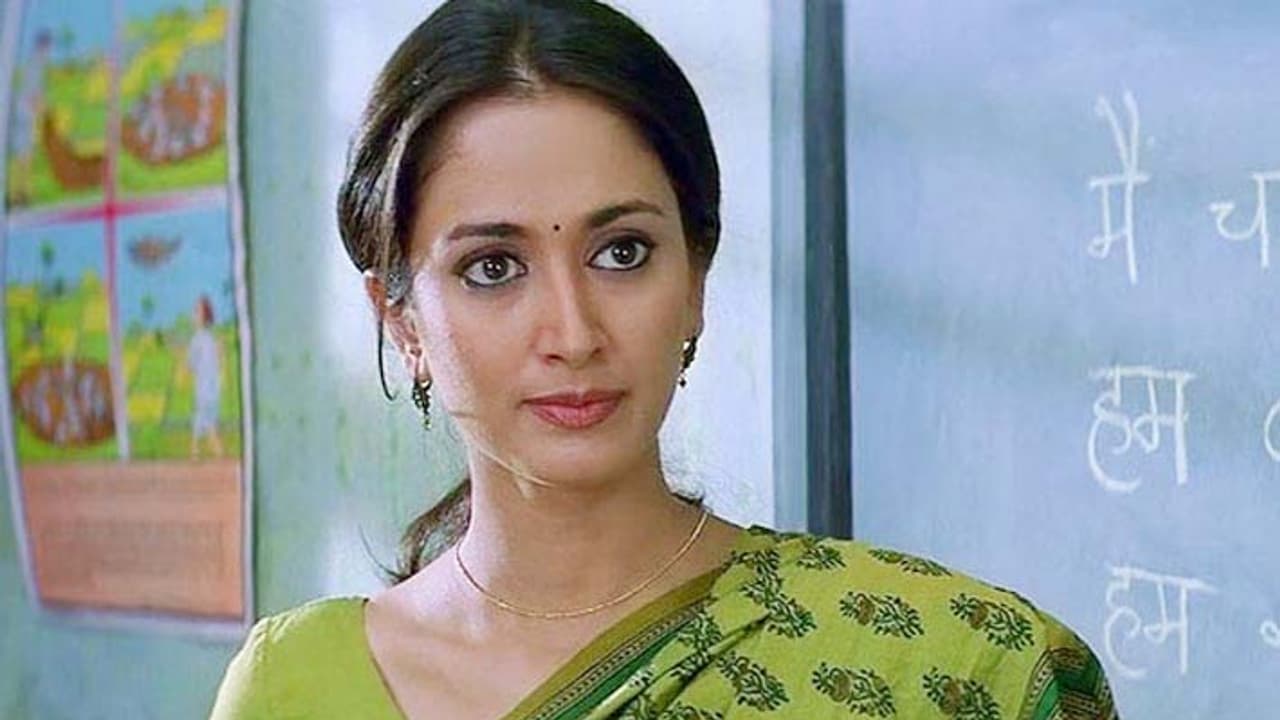 ধনকুবেরকে বিয়ে করে কেন অভিনয় ছাড়লেন শাহরুখের নায়িকা গায়ত্রী? - the Bengali Times ধনকুবেরকে বিয়ে করে কেন অভিনয় ছাড়লেন শাহরুখের নায়িকা গায়ত্রী? - the Bengali Times
