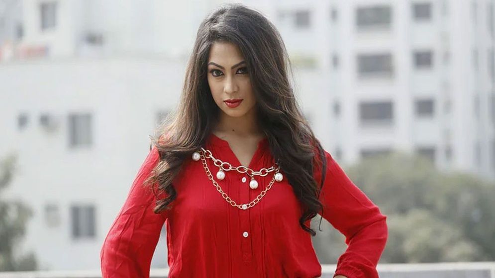 ‘আমাকে সবসময় টাকা কামানোর মেশিন হিসেবে ব্যবহার করেছে’: পপি - the Bengali Times