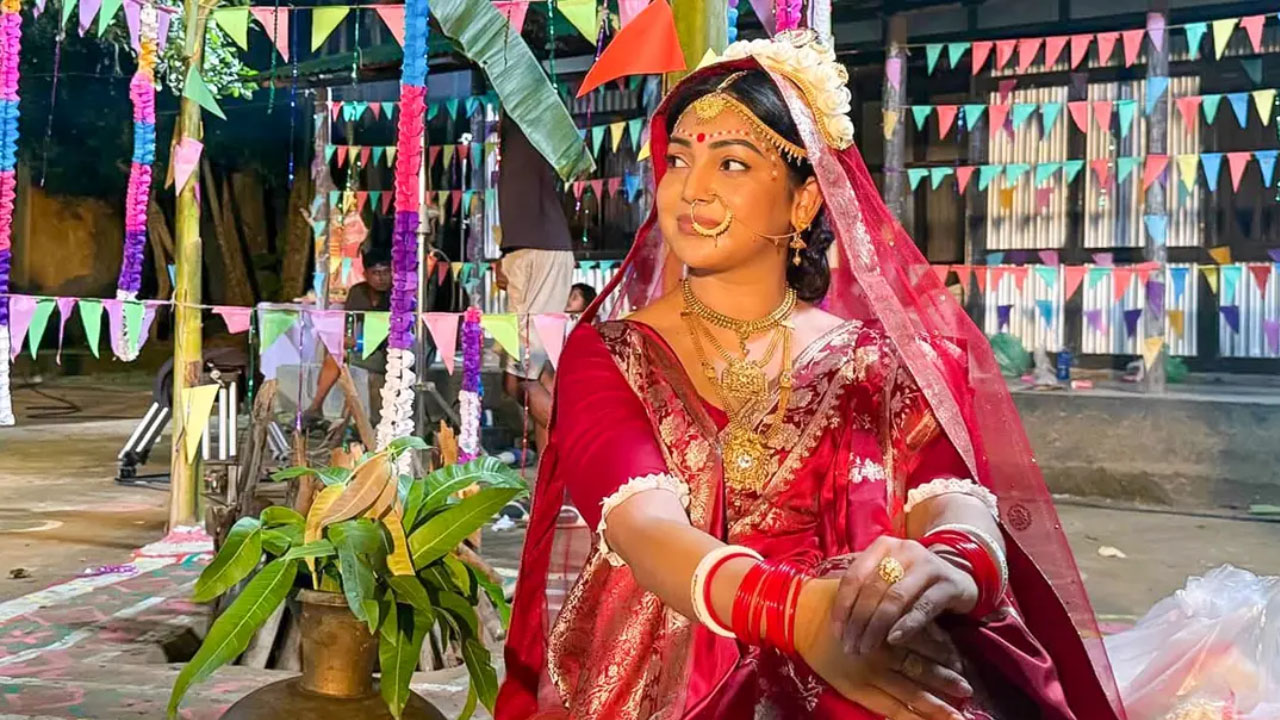 শাঁখা-পলায় বধূবেশে প্রভা, জানা গেল কারণ - the Bengali Times শাঁখা-পলায় বধূবেশে প্রভা, জানা গেল কারণ - the Bengali Times