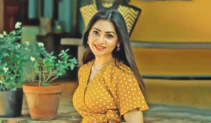 রাত ১০টার পর আমাকে কেউ ফোন দিয়ে পায় না: প্রভা - the Bengali Times