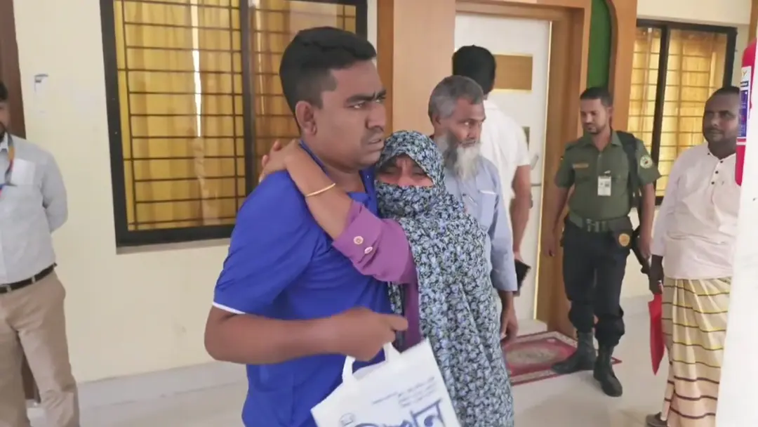 ‘নুন-পান্তা খেয়েও ছেলের সঙ্গে থাকতে চাই’, তবু মায়ের ঠাঁই হলো না ছেলের ঘরে - the Bengali Times ‘নুন-পান্তা খেয়েও ছেলের সঙ্গে থাকতে চাই’, তবু মায়ের ঠাঁই হলো না ছেলের ঘরে - the Bengali Times